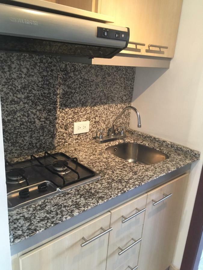 Suites Parque Real Quito Exterior foto