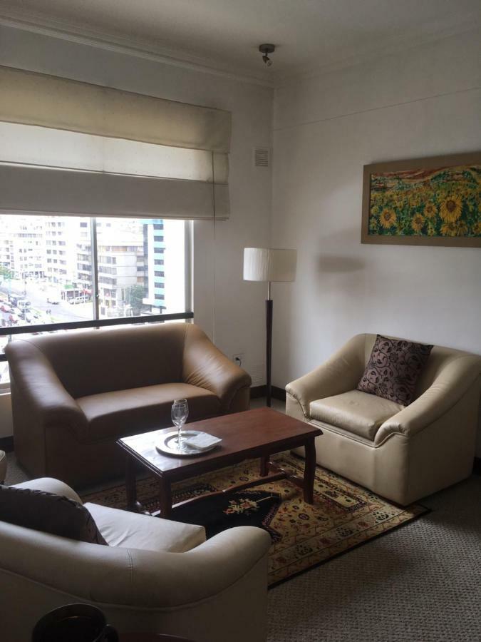 Suites Parque Real Quito Exterior foto